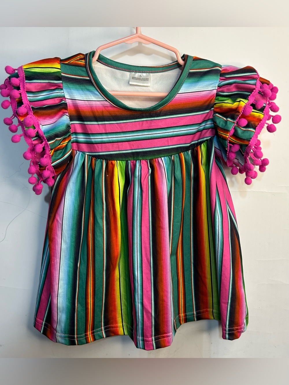 5 for $25🔥Serape Print Pom Pom Sleeve Tunic Shirt Girls Small (6/7)